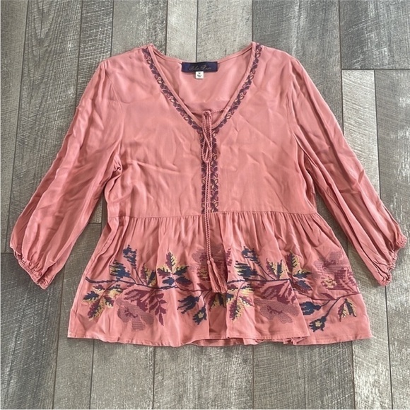 Francesca's Size Medium Pink Embroidered Peplum Bohemian Style Top. - Picture 4 of 7
